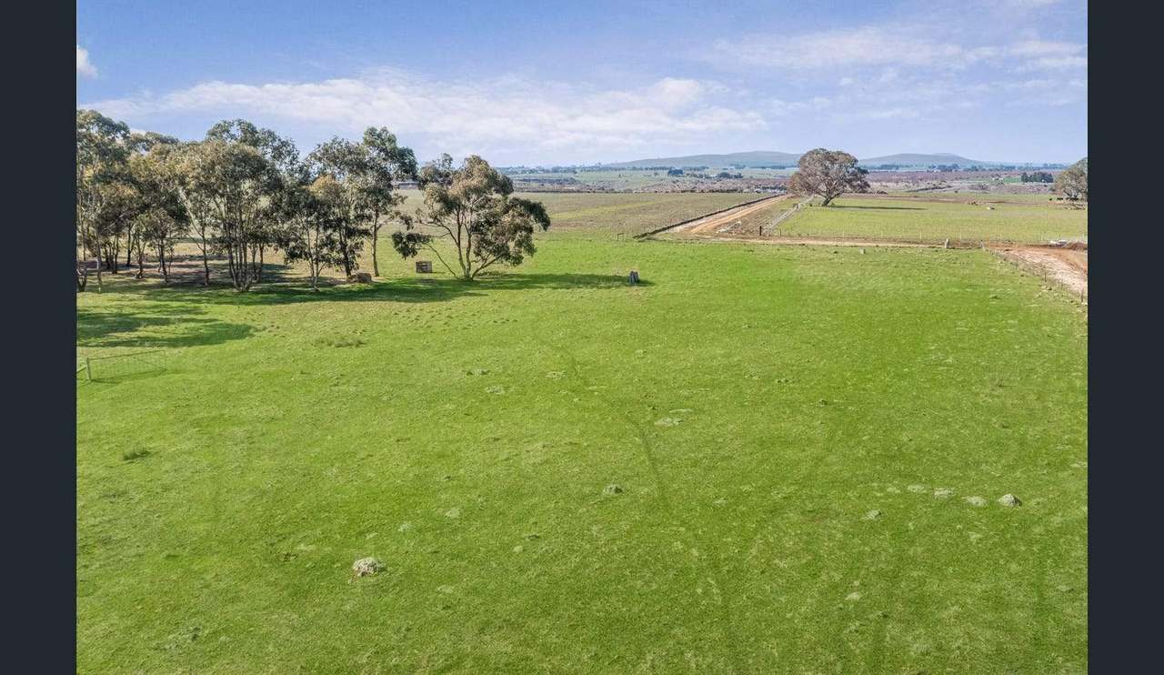 220  McDonalds  Road, Clunes For Sale by Farmbuy.com - image 6