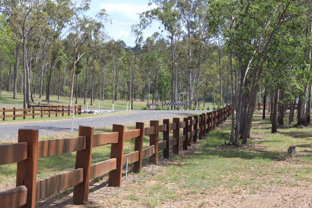 Stage 7 , Park Avenue, North Isis For Sale by Farmbuy.com - image 2