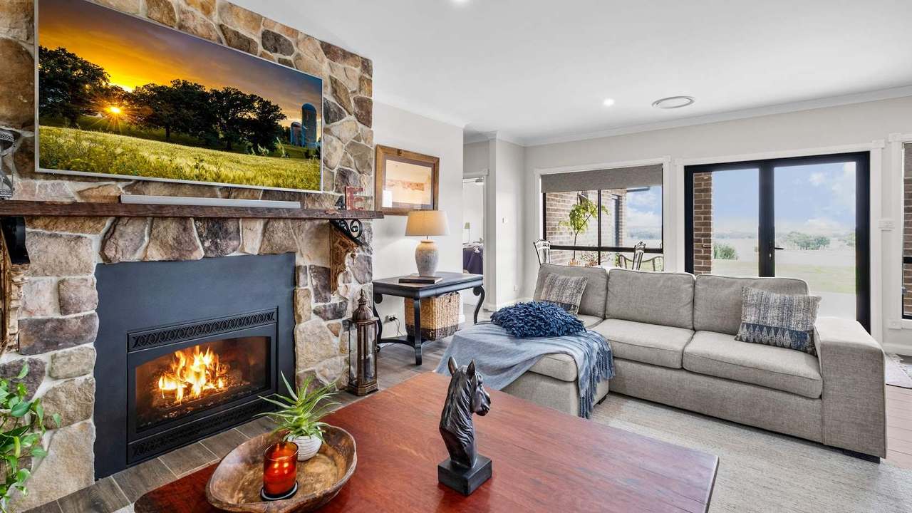 877 Ascot-Calala Rd, Tamworth For Sale by Farmbuy.com - image 4