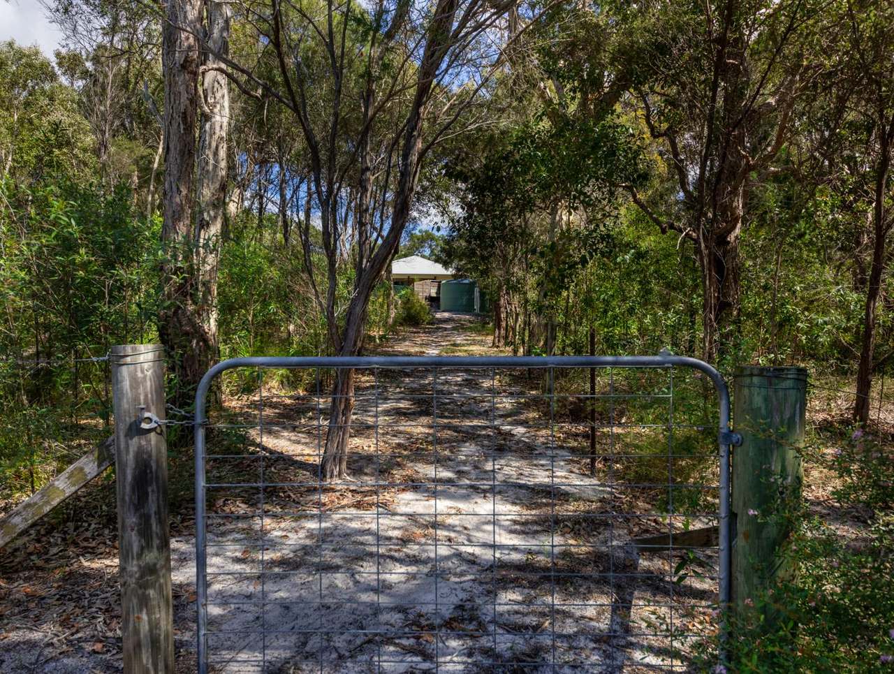 93 Davenport Drive, Coonarr For Sale by Farmbuy.com - image 35
