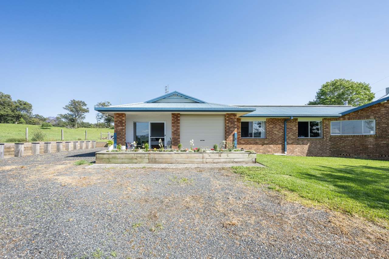 124  & 124A Grafton Street, Nana Glen  For Sale by Farmbuy.com - image 33