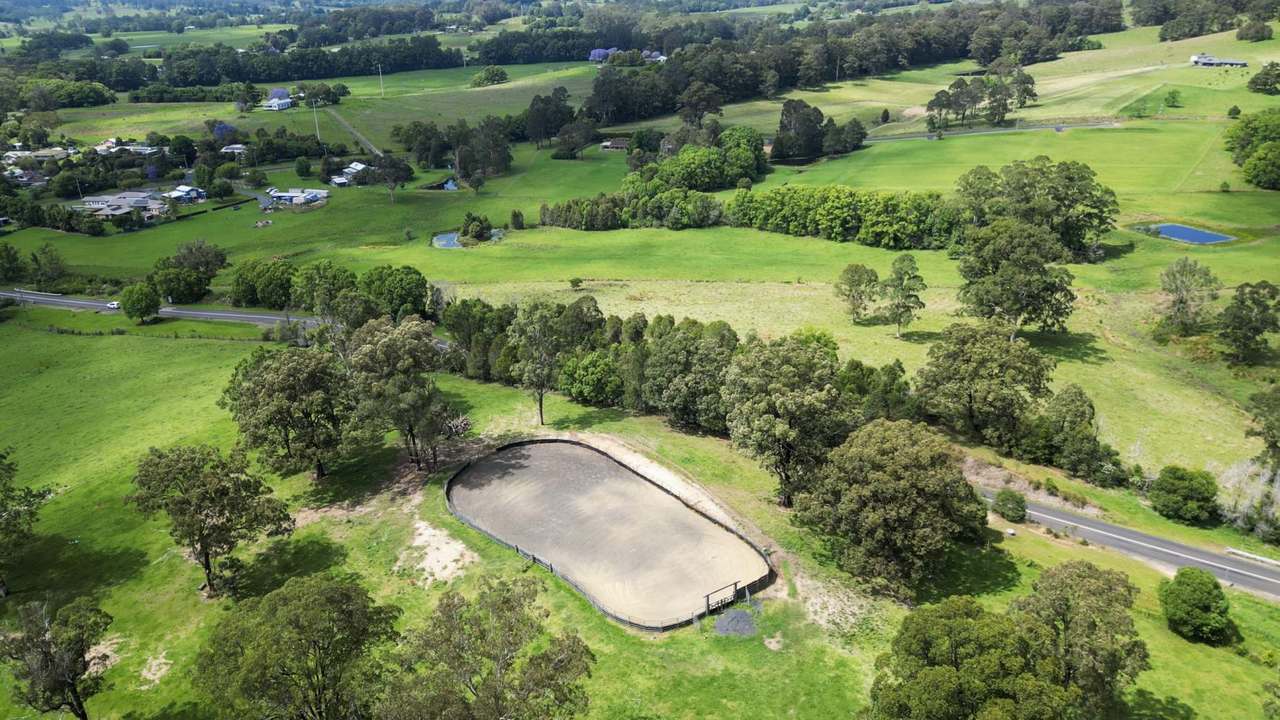 124  & 124A Grafton Street, Nana Glen  For Sale by Farmbuy.com - image 14