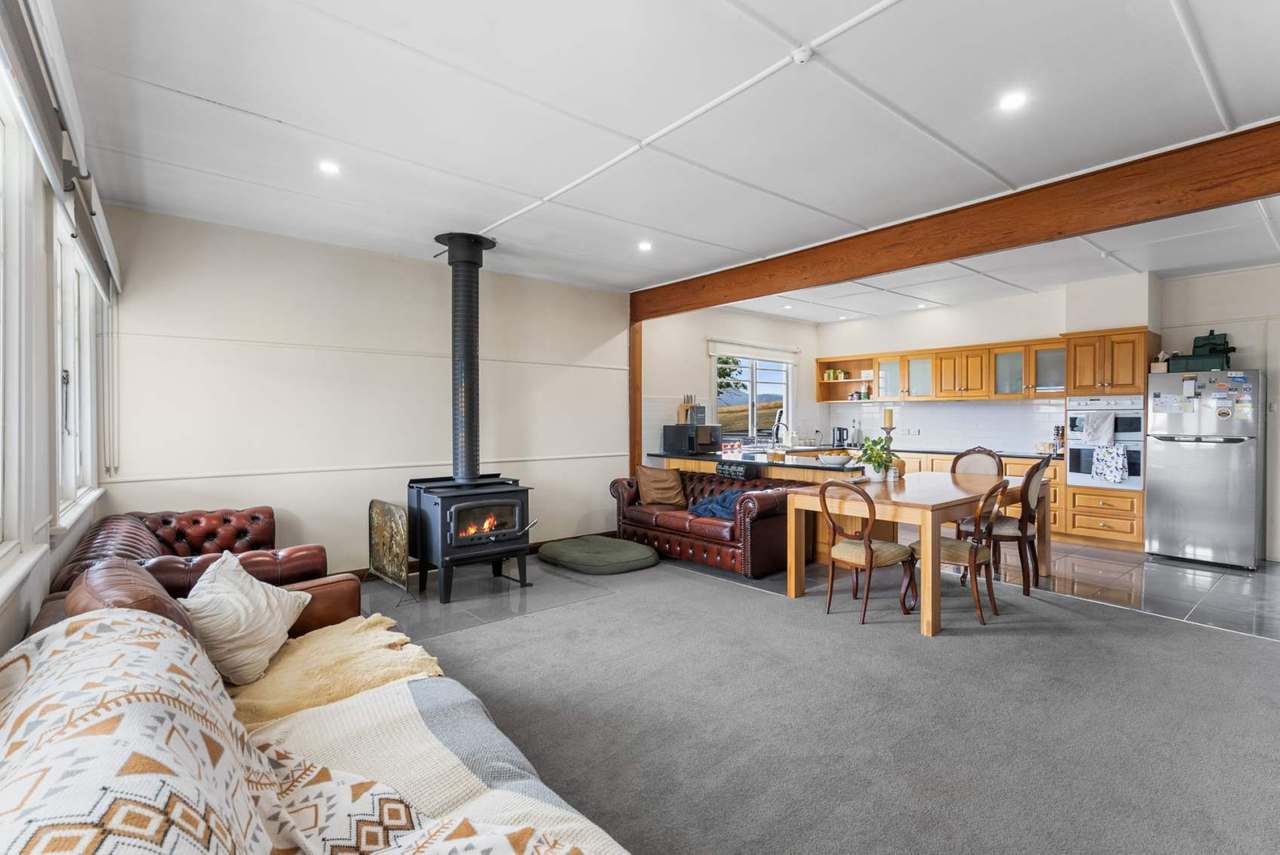 196 Court Farm Road, Buckland For Sale by Farmbuy.com - image 17