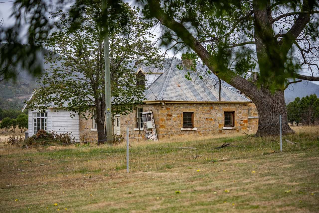 196 Court Farm Road, Buckland For Sale by Farmbuy.com - image 19