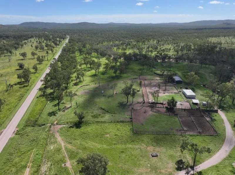 Lynd Highway, Charters Towers For Lease by Farmbuy.com - image 2