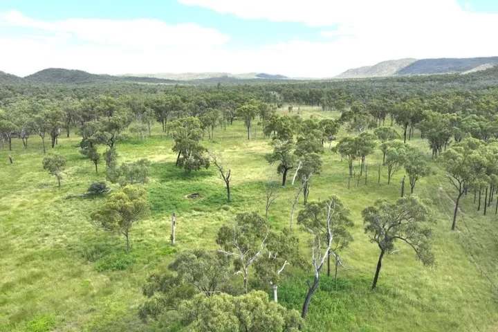 Lynd Highway, Charters Towers For Lease by Farmbuy.com - image 9