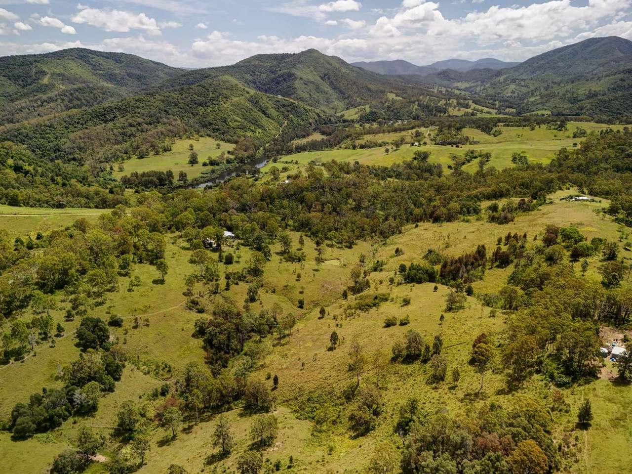 Caffreys Flat For Sale by Farmbuy.com - image 2