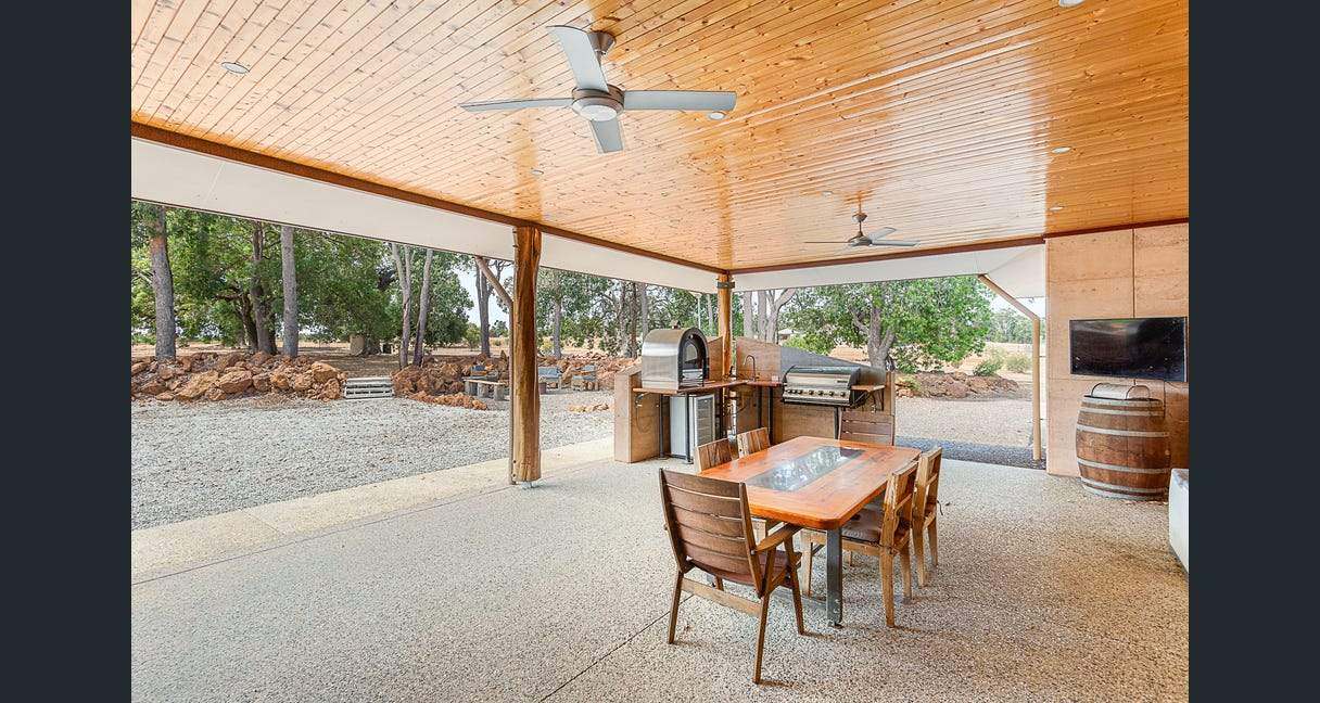 9 Chuditch Road, Wundowie For Sale by Farmbuy.com - image 6