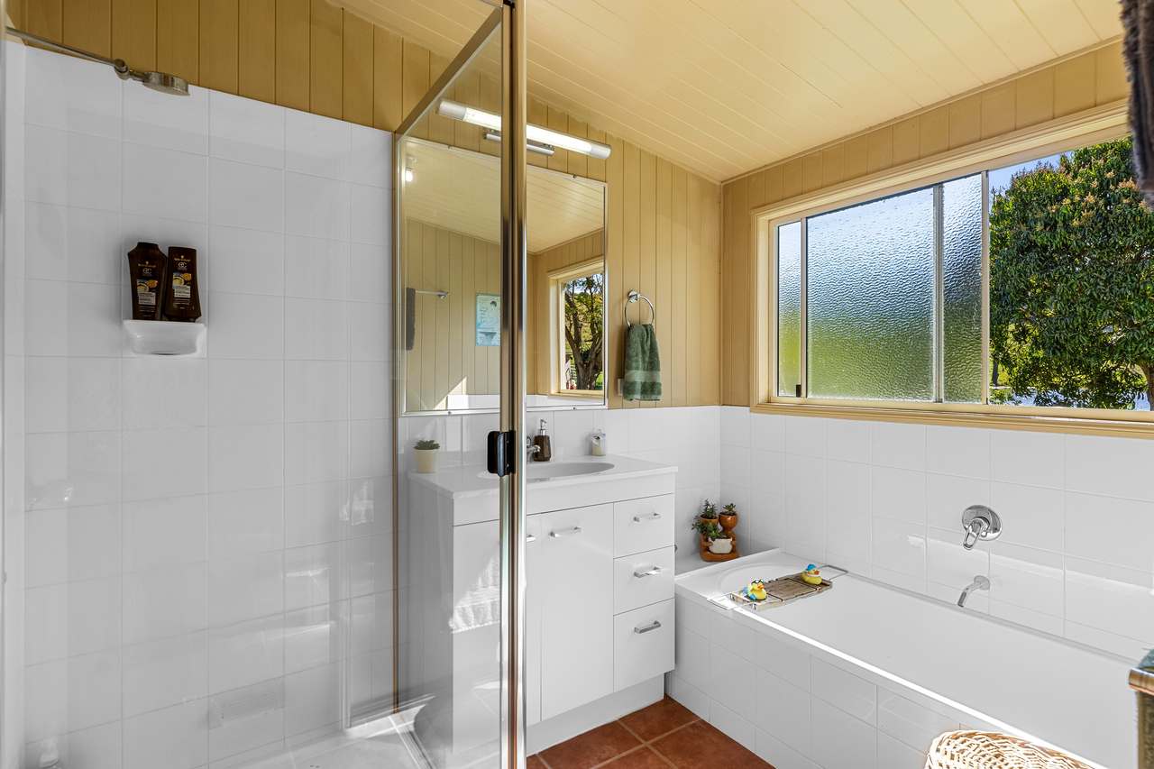 160 Buchanan Road, Ross Creek For Sale by Farmbuy.com - image 14