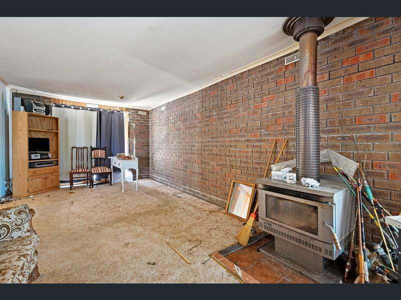 18 Navarre Street, Redbank For Sale by Farmbuy.com - image 4