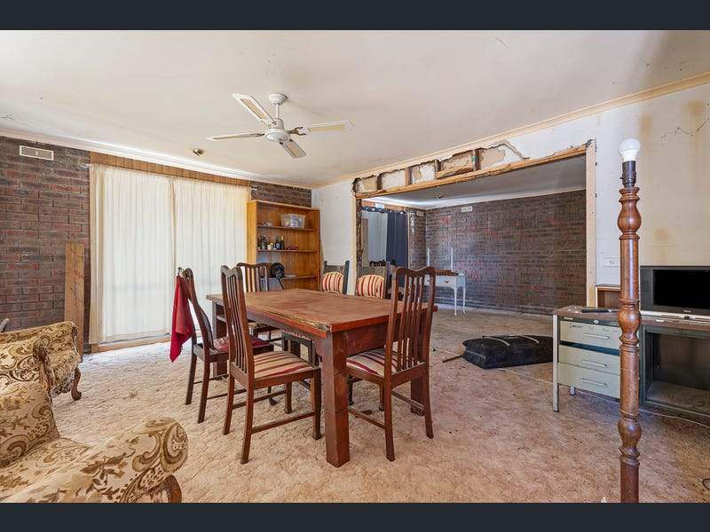 18 Navarre Street, Redbank For Sale by Farmbuy.com - image 6