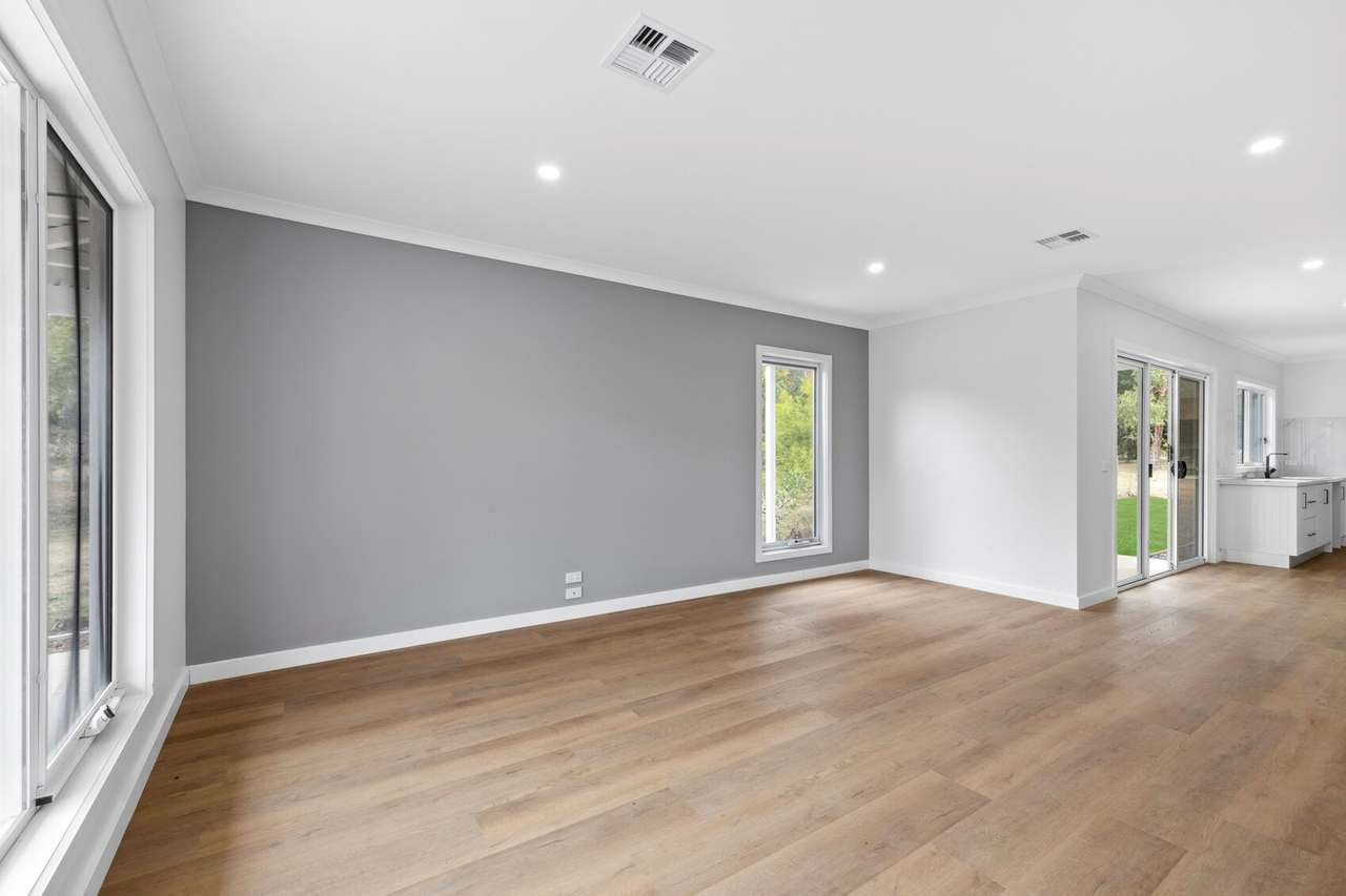 1/21 Camp Street, Trentham For Sale by Farmbuy.com - image 4