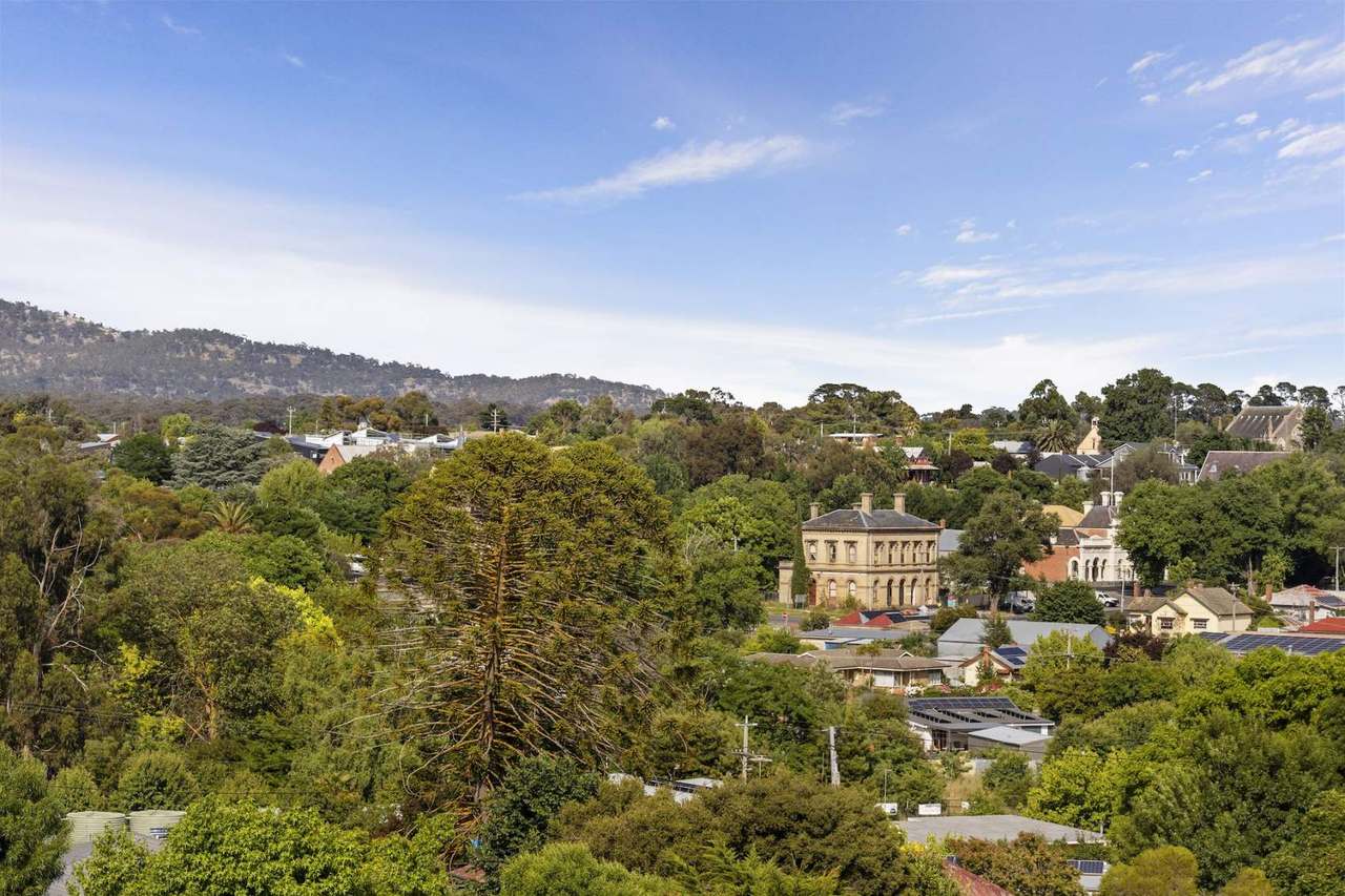 26a Leslie Street, Clunes For Sale by Farmbuy.com - image 2
