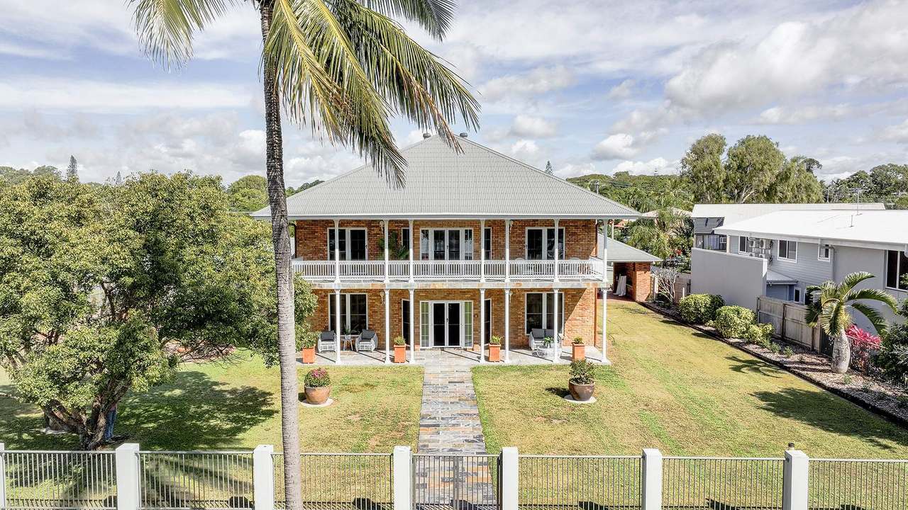 15 Eimeo Esplanade, EIMEO Auction by Farmbuy.com - image 1