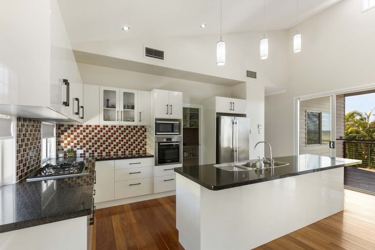 211 Henry Road, Goomboorian For Sale by Farmbuy.com - image 11