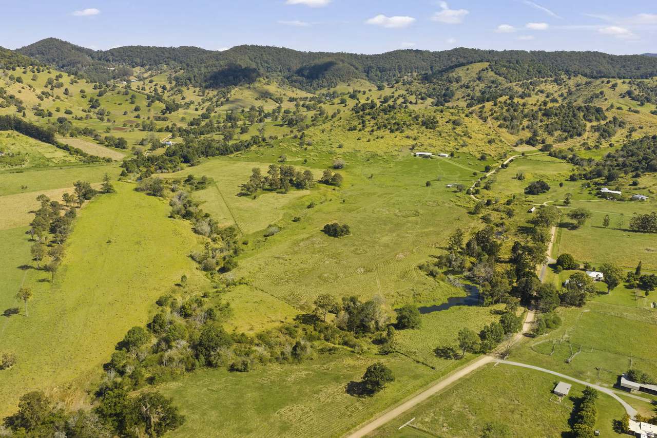 211 Henry Road, Goomboorian For Sale by Farmbuy.com - image 2