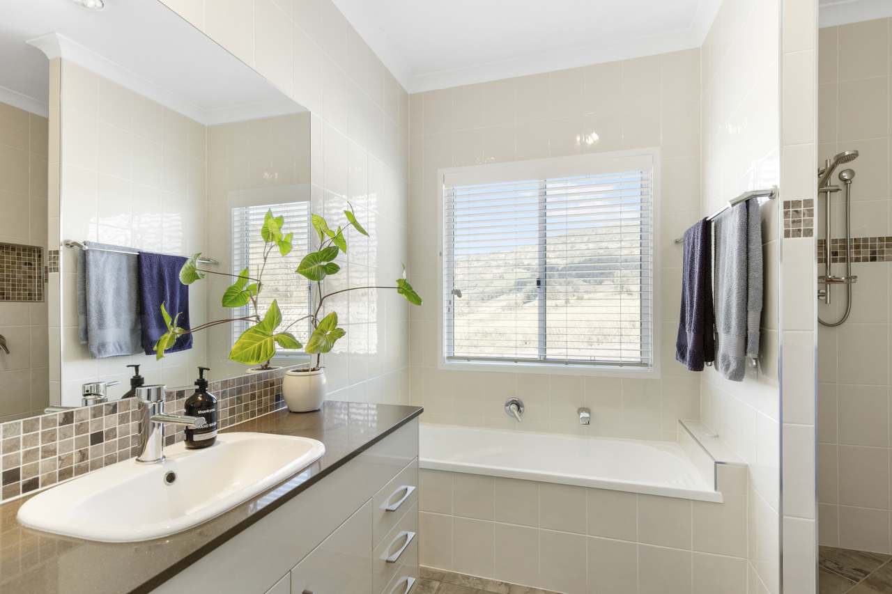 211 Henry Road, Goomboorian For Sale by Farmbuy.com - image 18