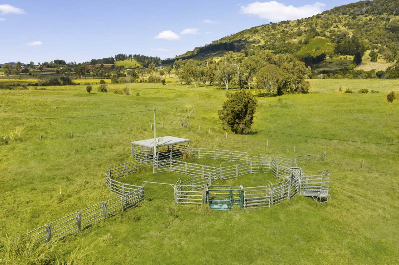 211 Henry Road, Goomboorian For Sale by Farmbuy.com - image 32