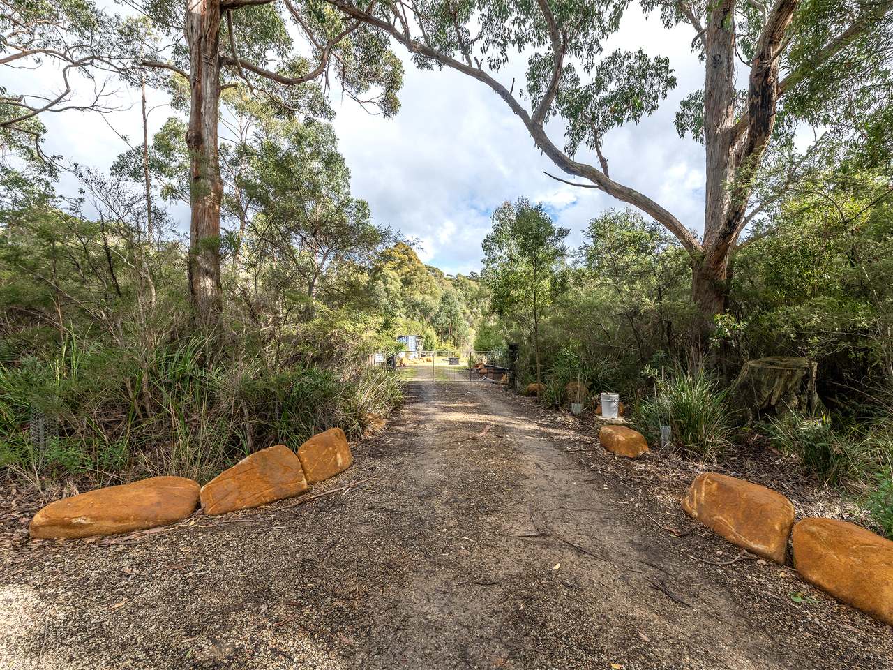 118 Cloudy Bay Road , Lunawanna For Sale by Farmbuy.com - image 3