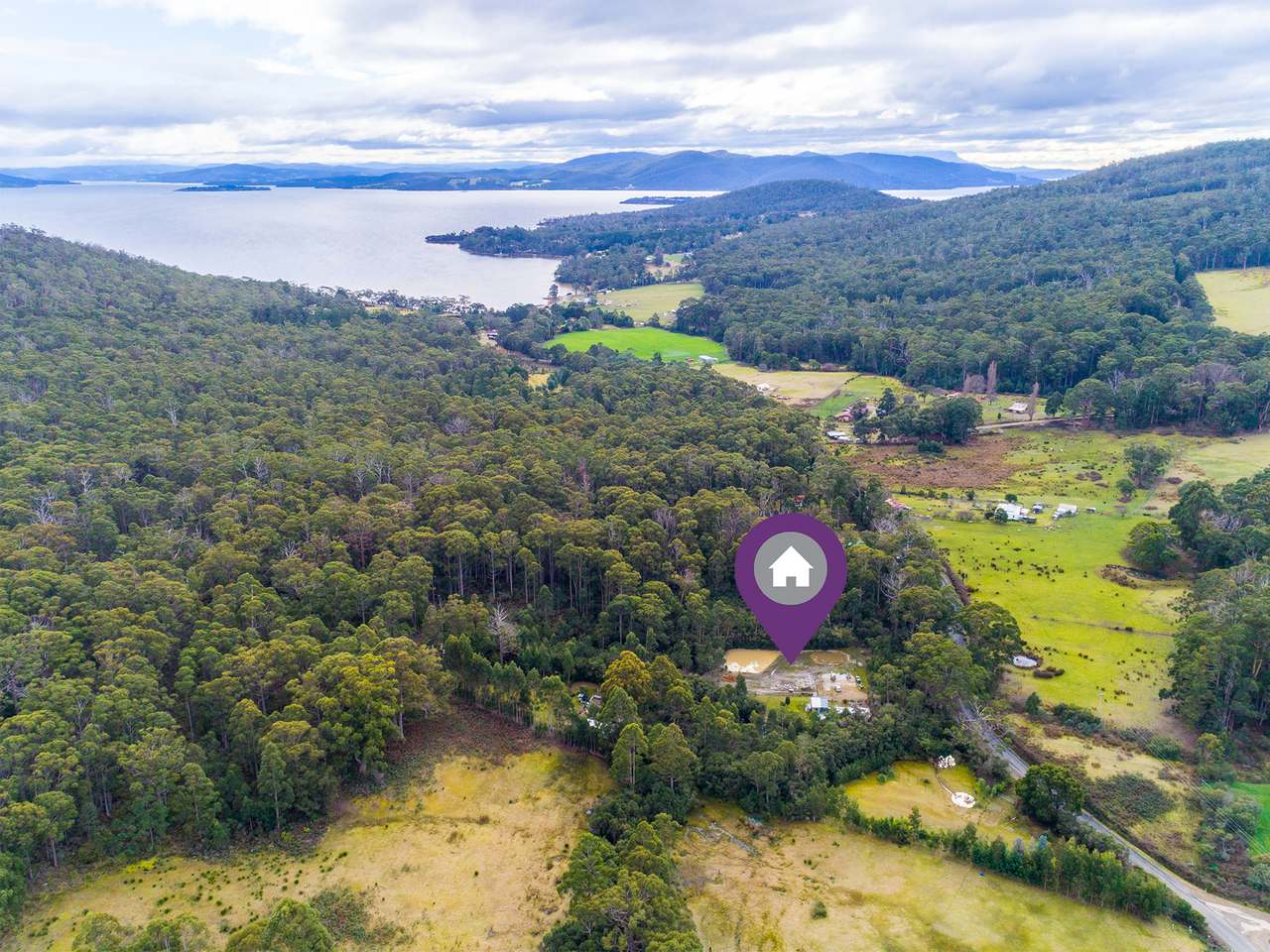 118 Cloudy Bay Road , Lunawanna For Sale by Farmbuy.com - image 2