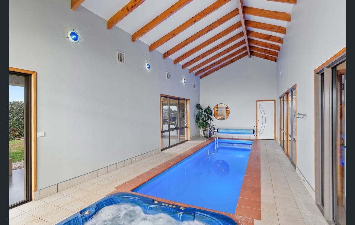 4 Travers Lane, Howth For Sale by Farmbuy.com - image 19