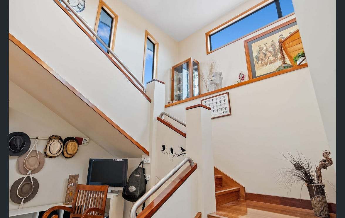 4 Travers Lane, Howth For Sale by Farmbuy.com - image 11
