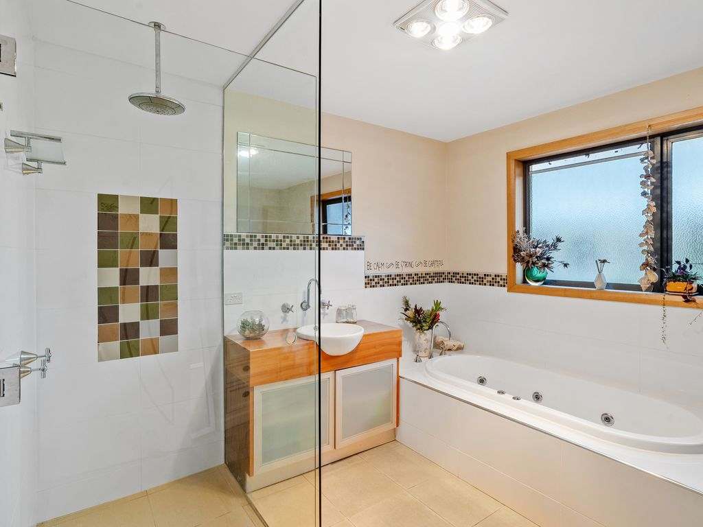 4 Travers Lane, Howth Expressions of Interest by Farmbuy.com - image 17