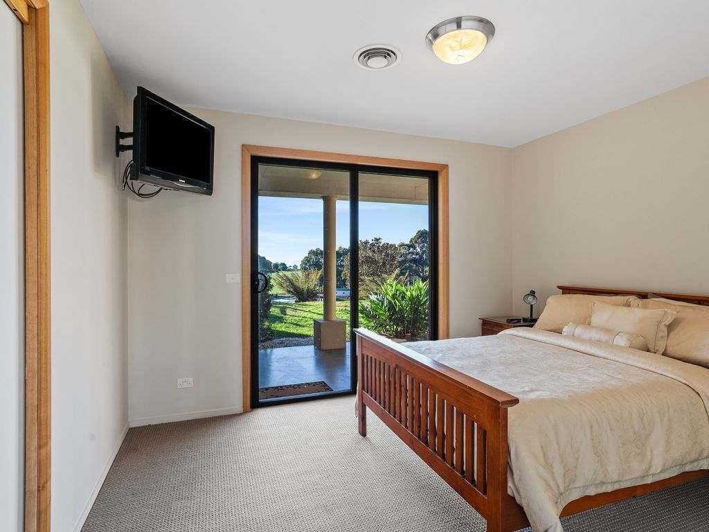 4 Travers Lane, Howth Expressions of Interest by Farmbuy.com - image 15