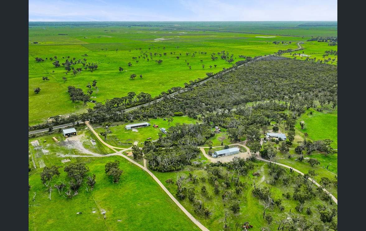 281 Crower Road, Avenue Range For Sale by Farmbuy.com - image 2