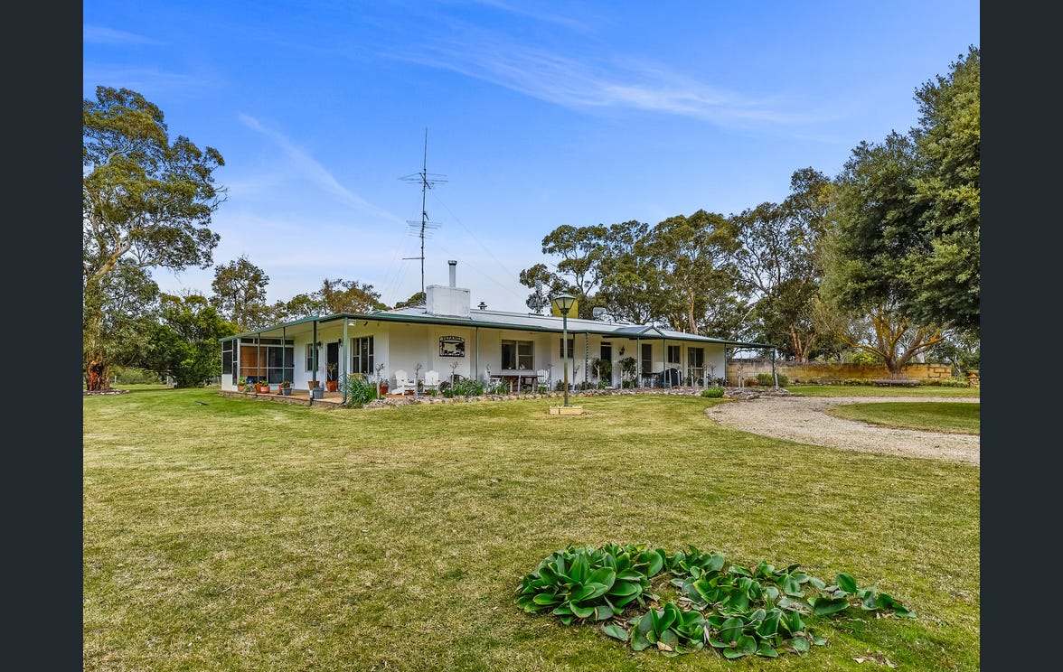 281 Crower Road, Avenue Range For Sale by Farmbuy.com - image 13