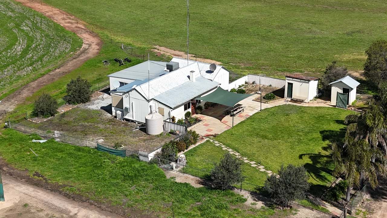 Glentromie-Yerecoin Road, Yerecoin For Sale by Farmbuy.com - image 3