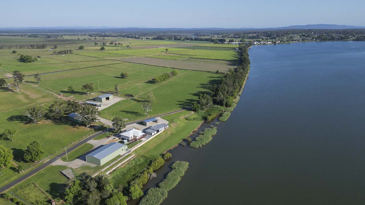 143 Ensbey Road, Lower Southgate  For Sale by Farmbuy.com - image 2