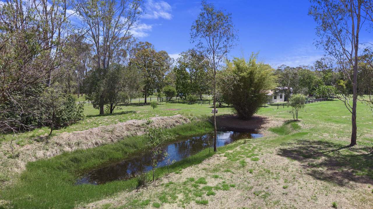10 Kellys lane, Tiaro For Sale by Farmbuy.com - image 28