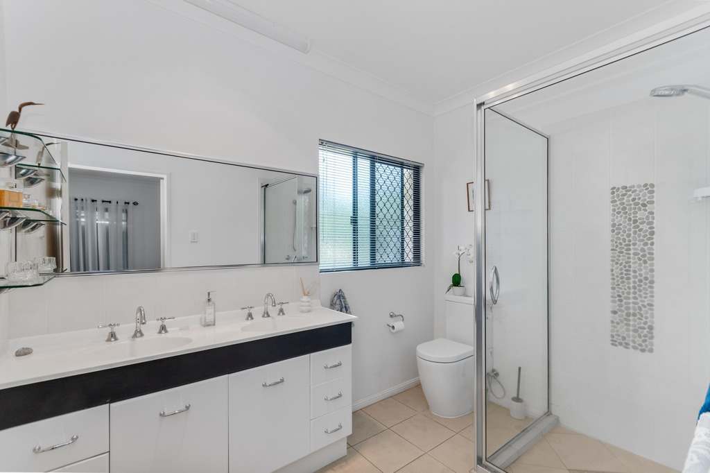 190 Old Dalrymple Road, Breddan For Sale by Farmbuy.com - image 10