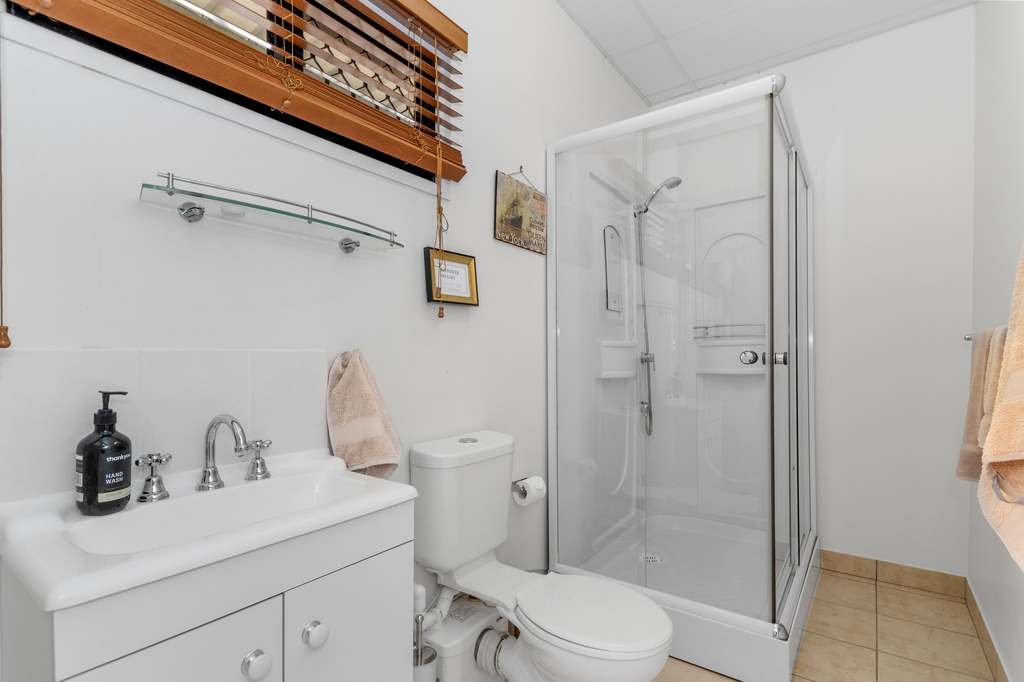 190 Old Dalrymple Road, Breddan For Sale by Farmbuy.com - image 15