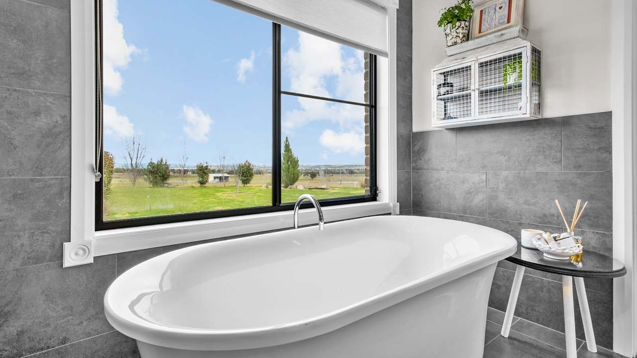 877 Ascot Calala Rd, TAMWORTH For Sale by Farmbuy.com - image 11