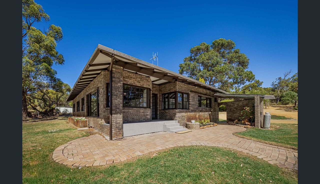44 Curtiss Road, Lange For Sale by Farmbuy.com - image 18