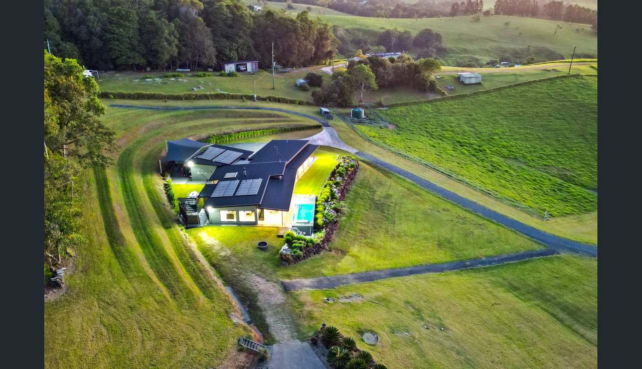 53 Guludu Close, Danbulla For Sale by Farmbuy.com - image 13