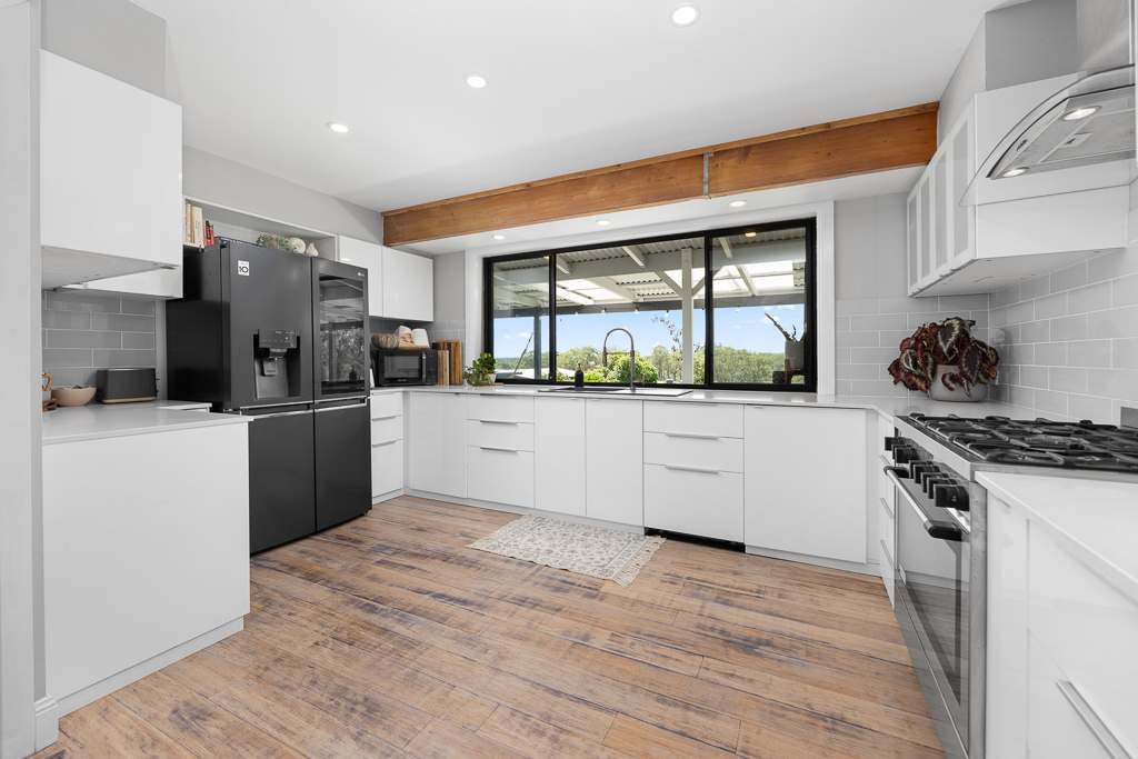 437 Kropp Road, Woodford For Sale by Farmbuy.com - image 6