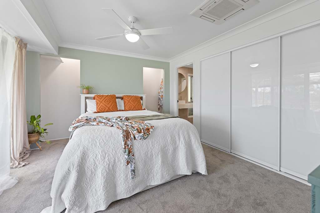 437 Kropp Road, Woodford For Sale by Farmbuy.com - image 8