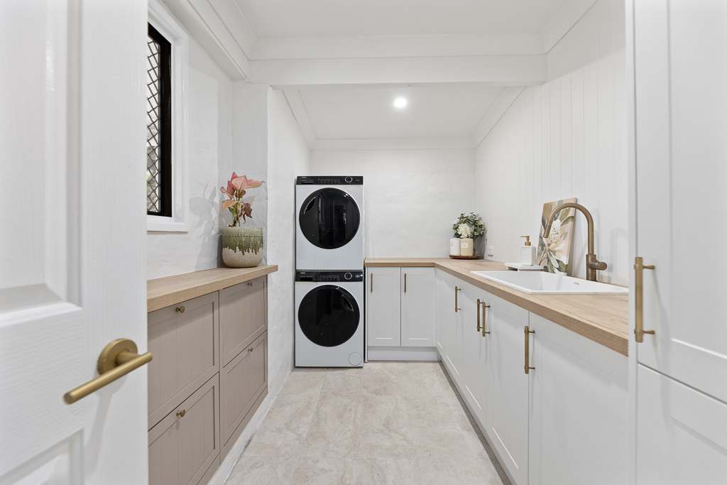 437 Kropp Road, Woodford For Sale by Farmbuy.com - image 15