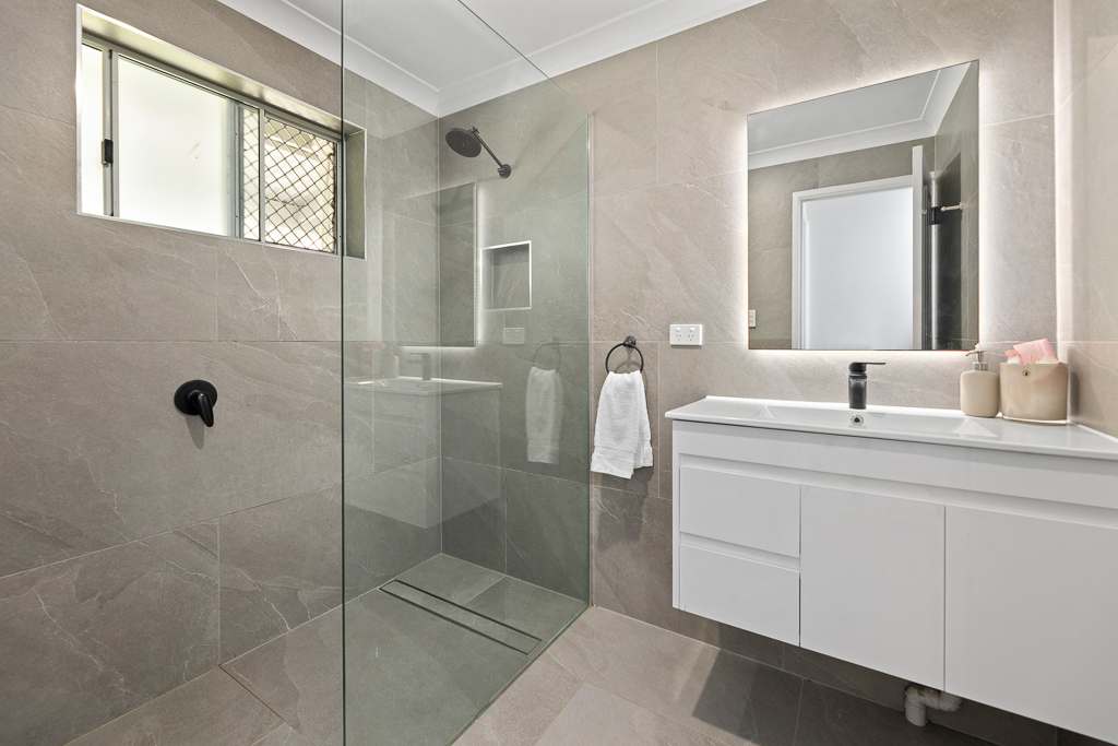 437 Kropp Road, Woodford For Sale by Farmbuy.com - image 14