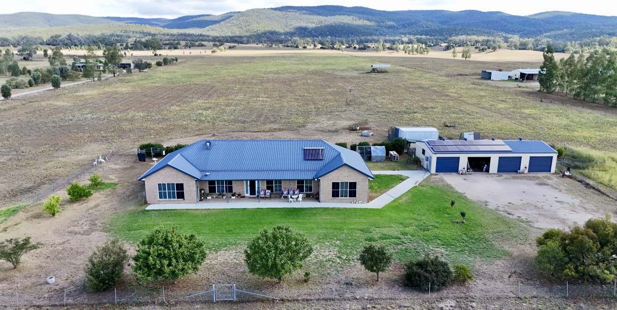 4104 Elcombe Road, Bingara For Sale by Farmbuy.com - image 1