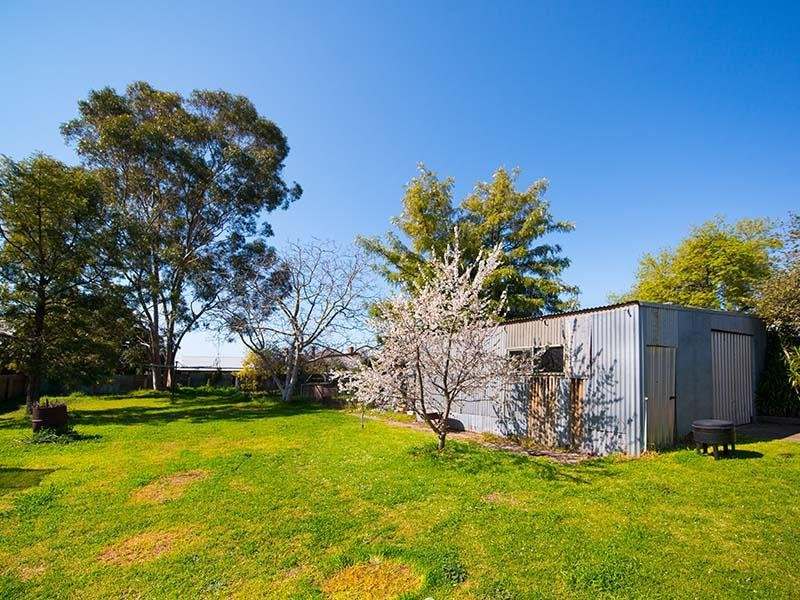 30 Chapel Street, Maldon For Sale by Farmbuy.com - image 9