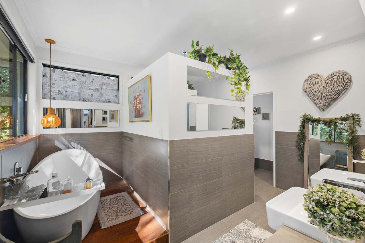 72 Elisabeth Valley Place, Ilkley For Sale by Farmbuy.com - image 13