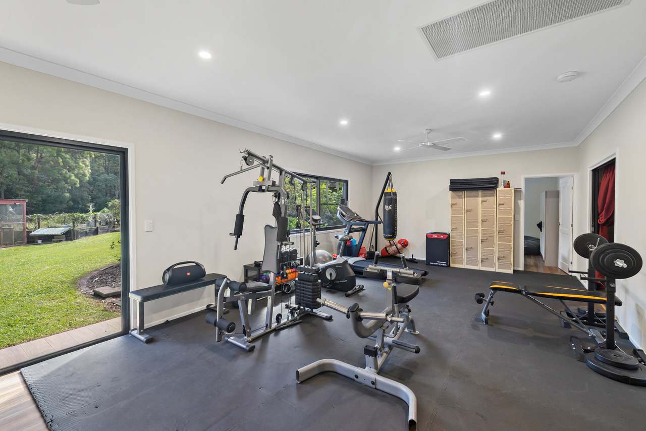 72 Elisabeth Valley Place, Ilkley For Sale by Farmbuy.com - image 8