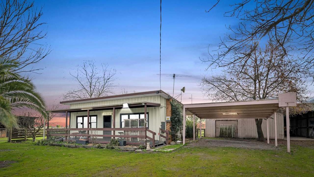 200 Fechner Road, Koo Wee Rup For Sale by Farmbuy.com - image 2
