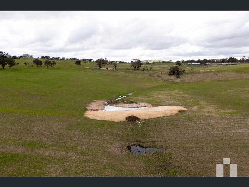 110 West Road, Pyalong For Sale by Farmbuy.com - image 3