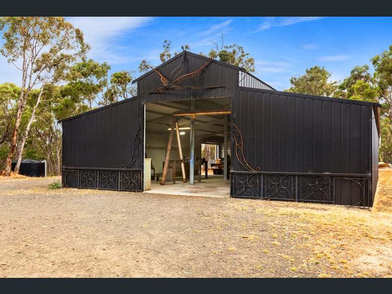 498 Caralulup Road, Lamplough For Sale by Farmbuy.com - image 3
