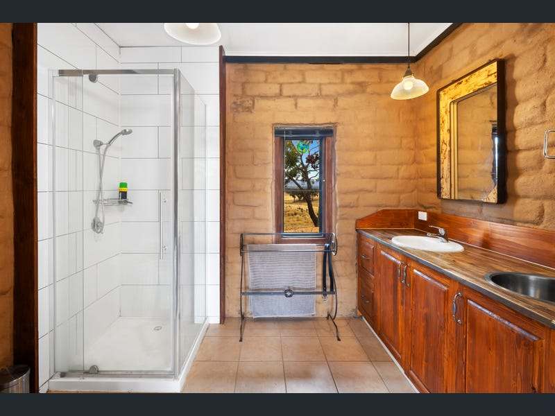 498 Caralulup Road, Lamplough For Sale by Farmbuy.com - image 11